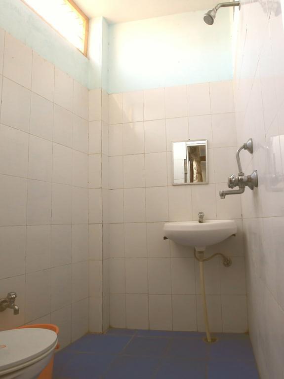 Bona Cafe Restaurant & Sala Guest House Varanasi Phòng bức ảnh